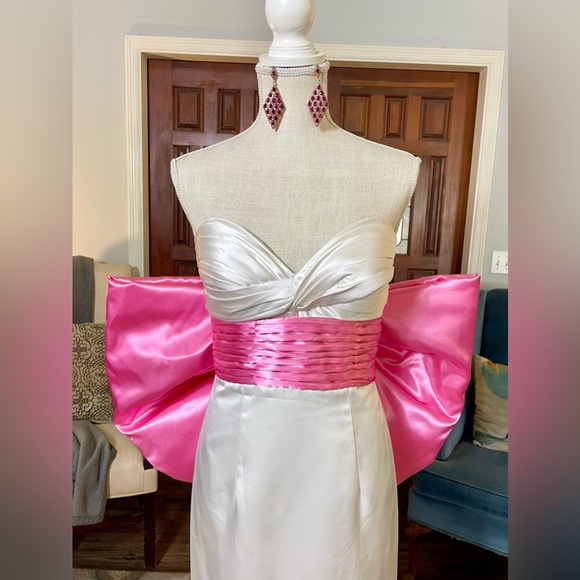 Sz 6 Sherri Hill Gown - Picture 2 of 4